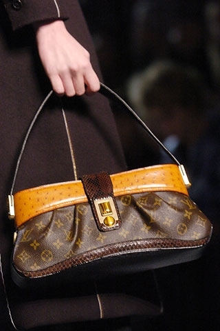 2005 Louis Vuitton Handbag Collection